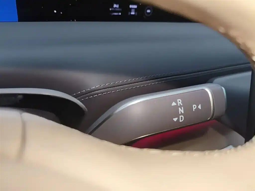 NIO ET9 2025 Model 102kWh First Edition Limited Edition — миниатюра 14