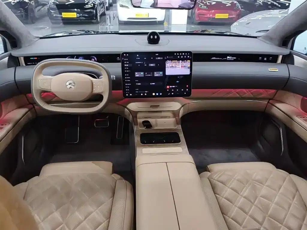 NIO ET9 2025 Model 102kWh First Edition Limited Edition — миниатюра 10