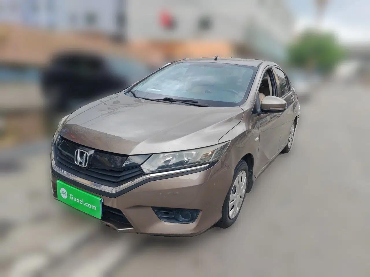 Honda Greiz 2016 1.5L CVT Classic Edition — миниатюра 1
