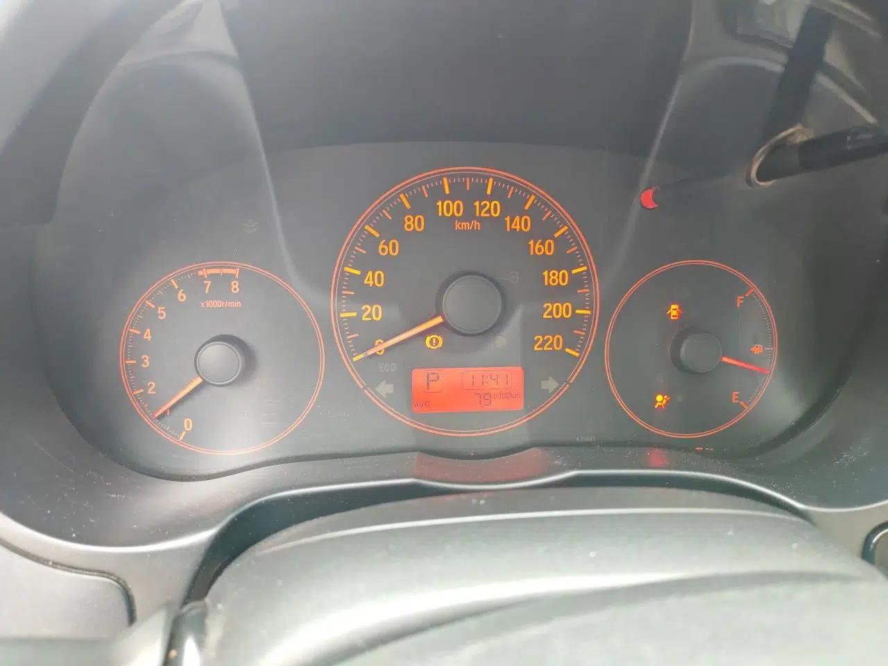 Honda Greiz 2016 1.5L CVT Classic Edition — миниатюра 12