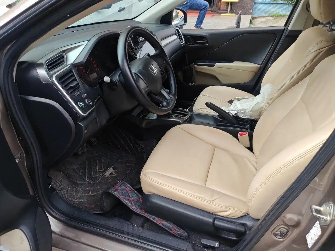 Honda Greiz 2016 1.5L CVT Classic Edition — миниатюра 17