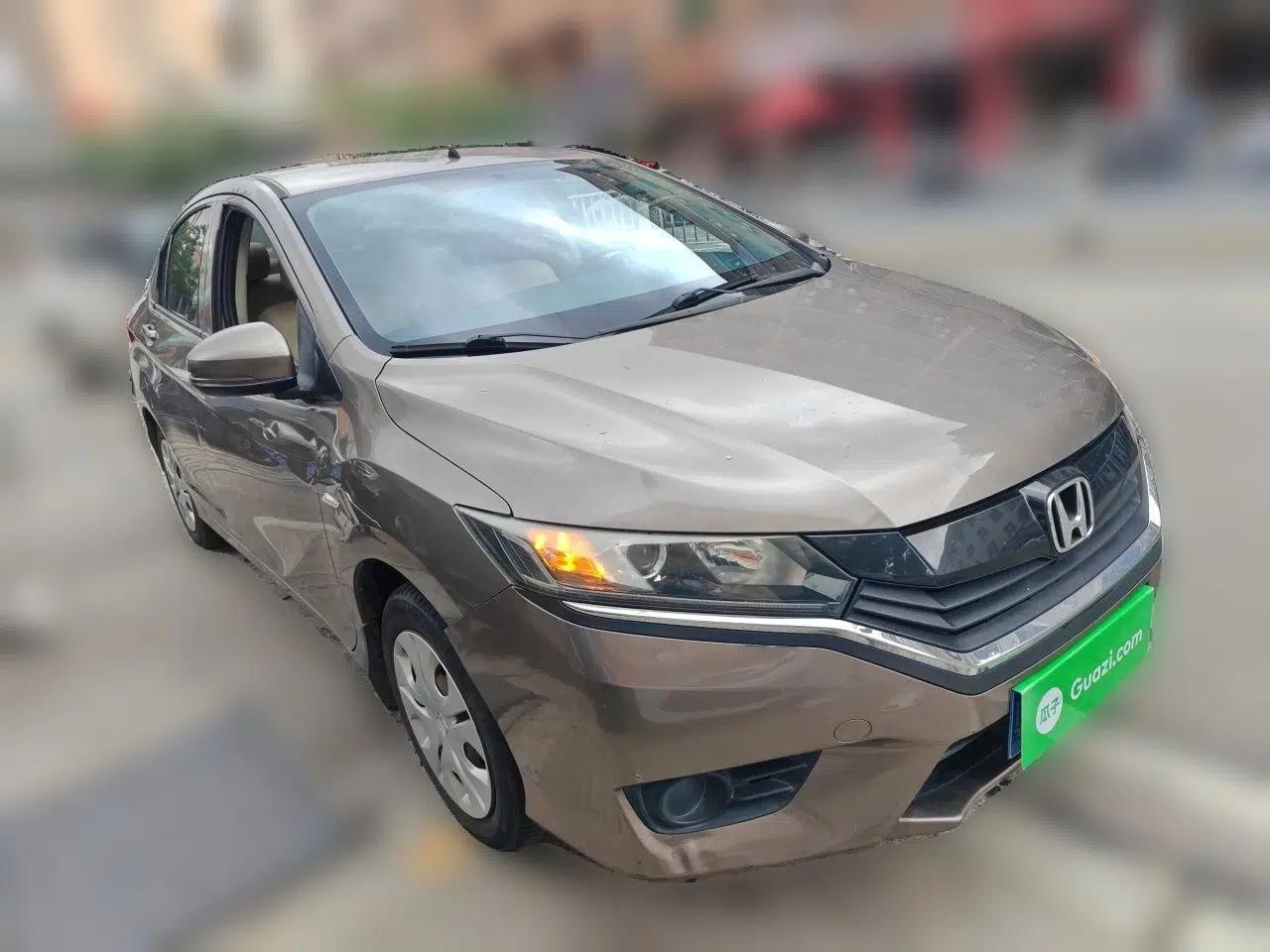 Honda Greiz 2016 1.5L CVT Classic Edition — миниатюра 3