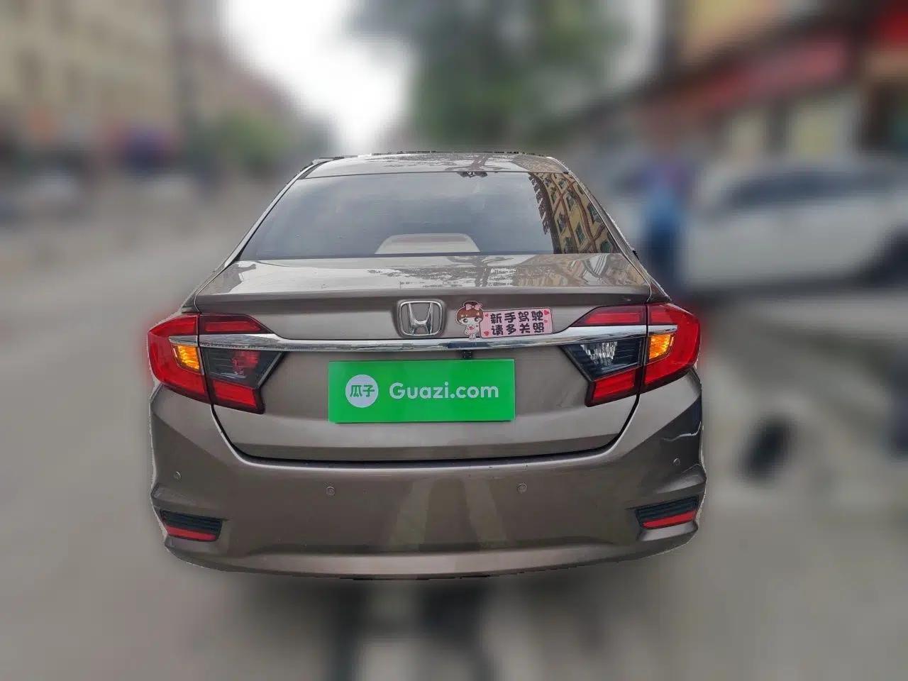 Honda Greiz 2016 1.5L CVT Classic Edition — миниатюра 5