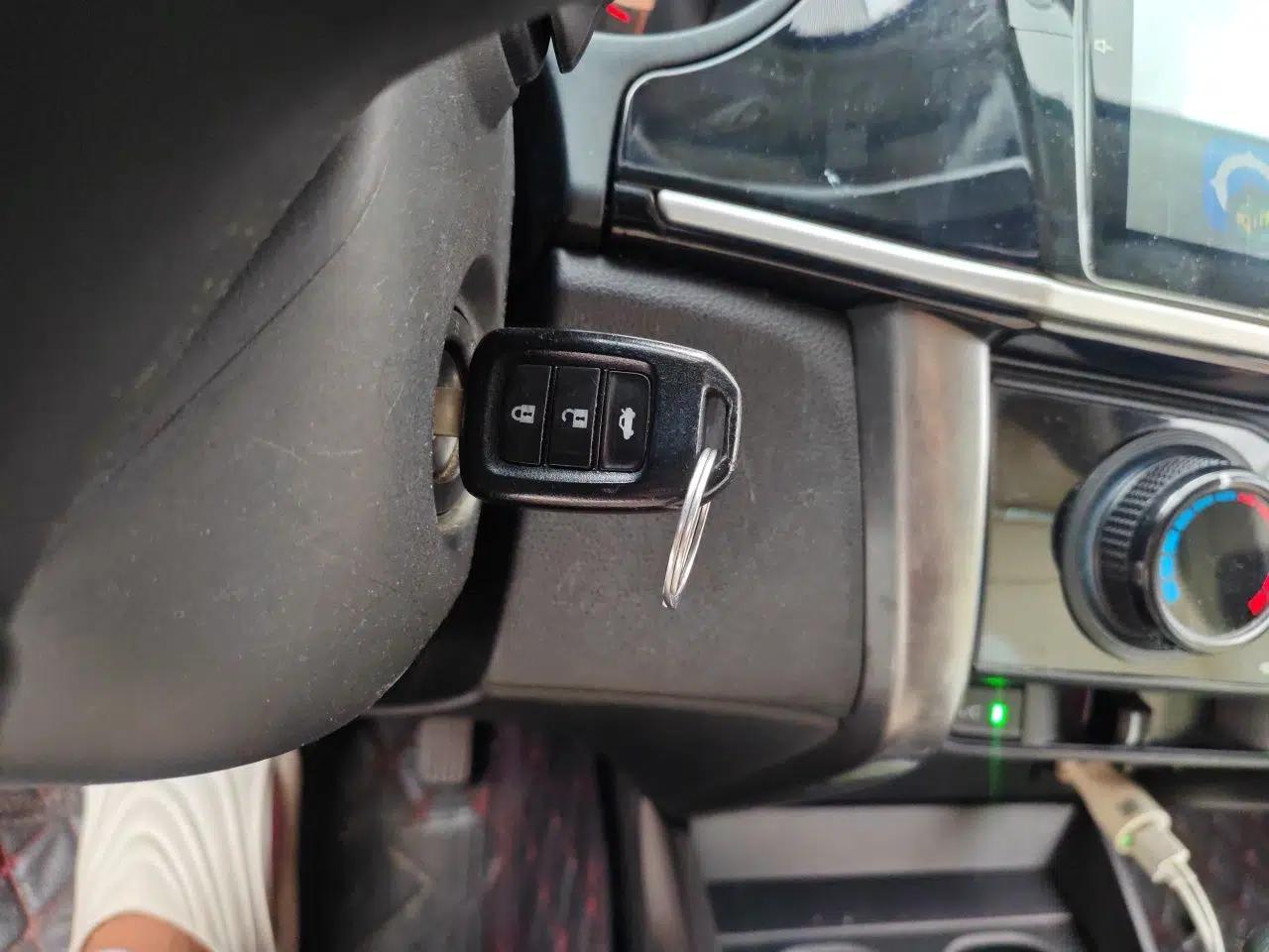 Honda Greiz 2016 1.5L CVT Classic Edition — миниатюра 9