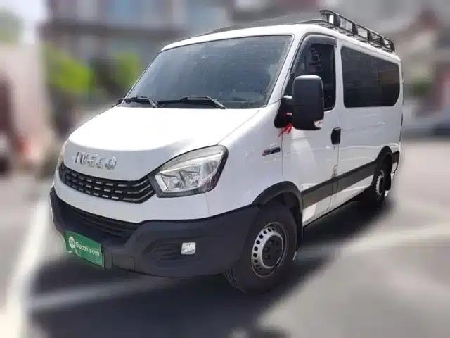 Iveco Daily 2021 3.0T Automatic Super Short Wheelbase Low Roof Side Sliding Door F1C