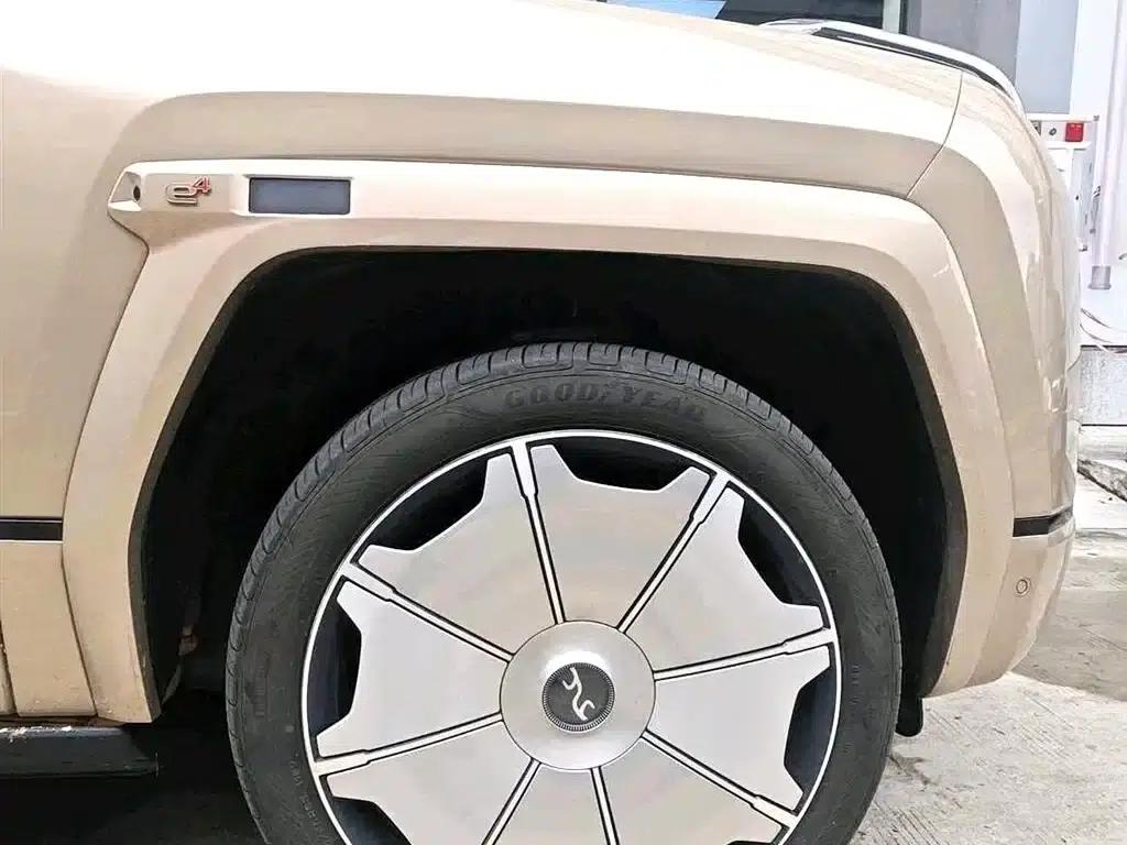 Looking up at the 2026 U8 L Dingshi Edition — миниатюра 7