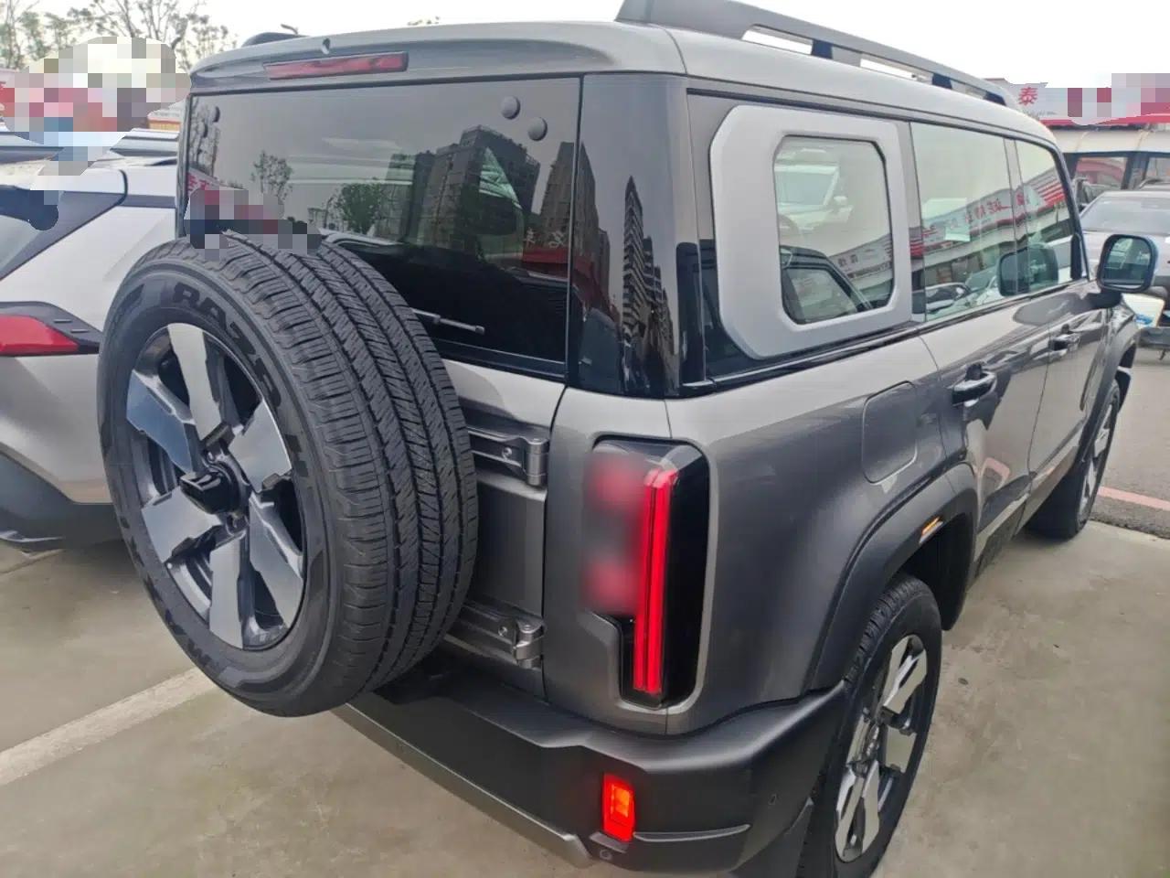 BAIC Off-Road BJ40 Electric Drive 2025 Advanced Edition — миниатюра 4