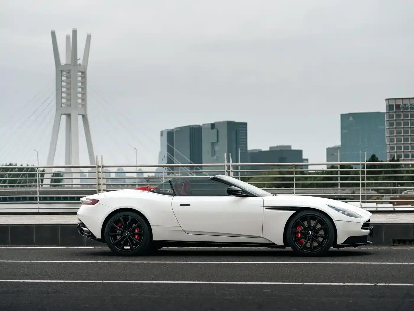 Aston Martin DB11 2019 4.0T V8 Volante — миниатюра 8