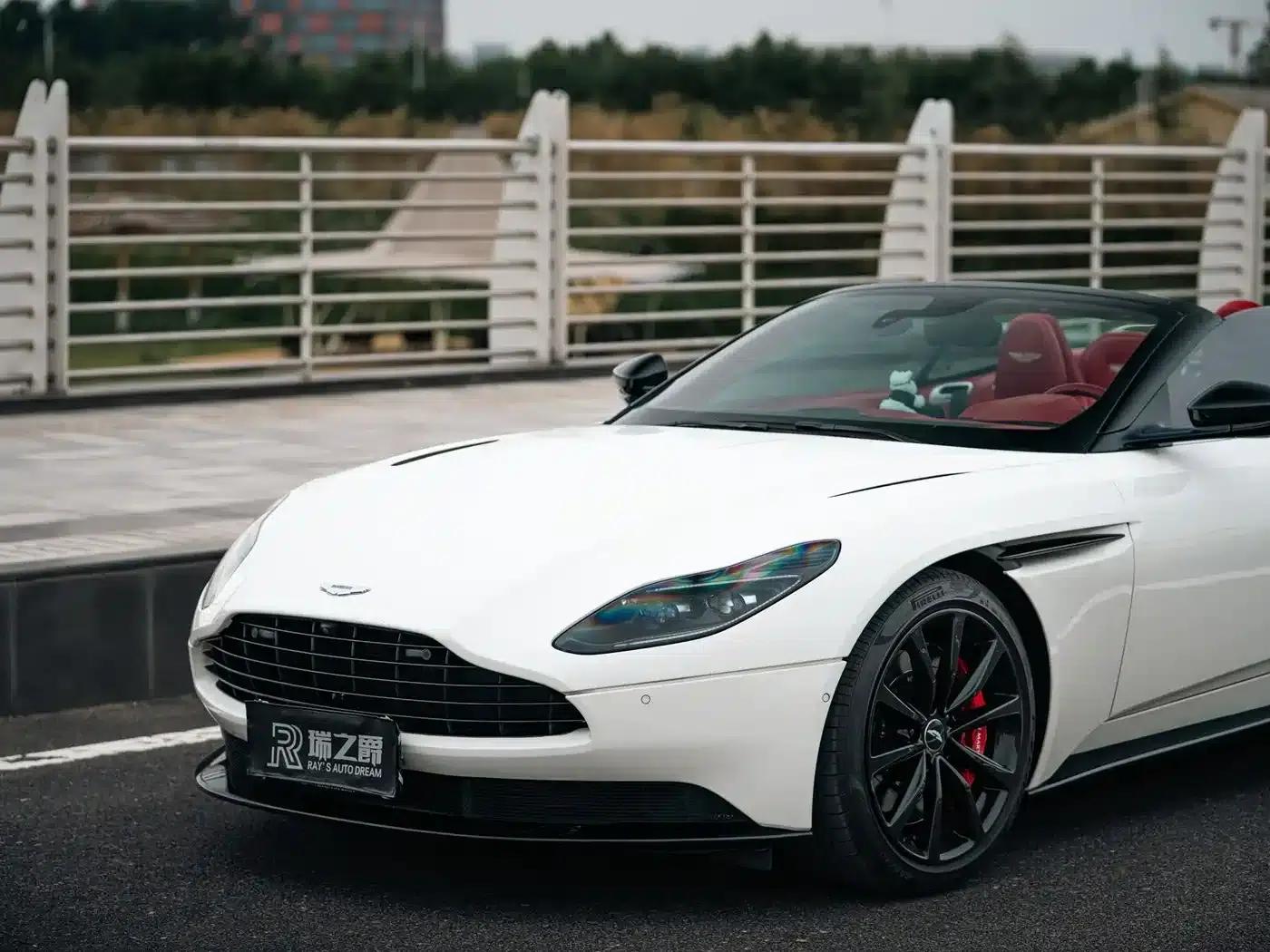 Aston Martin DB11 2019 4.0T V8 Volante — миниатюра 9