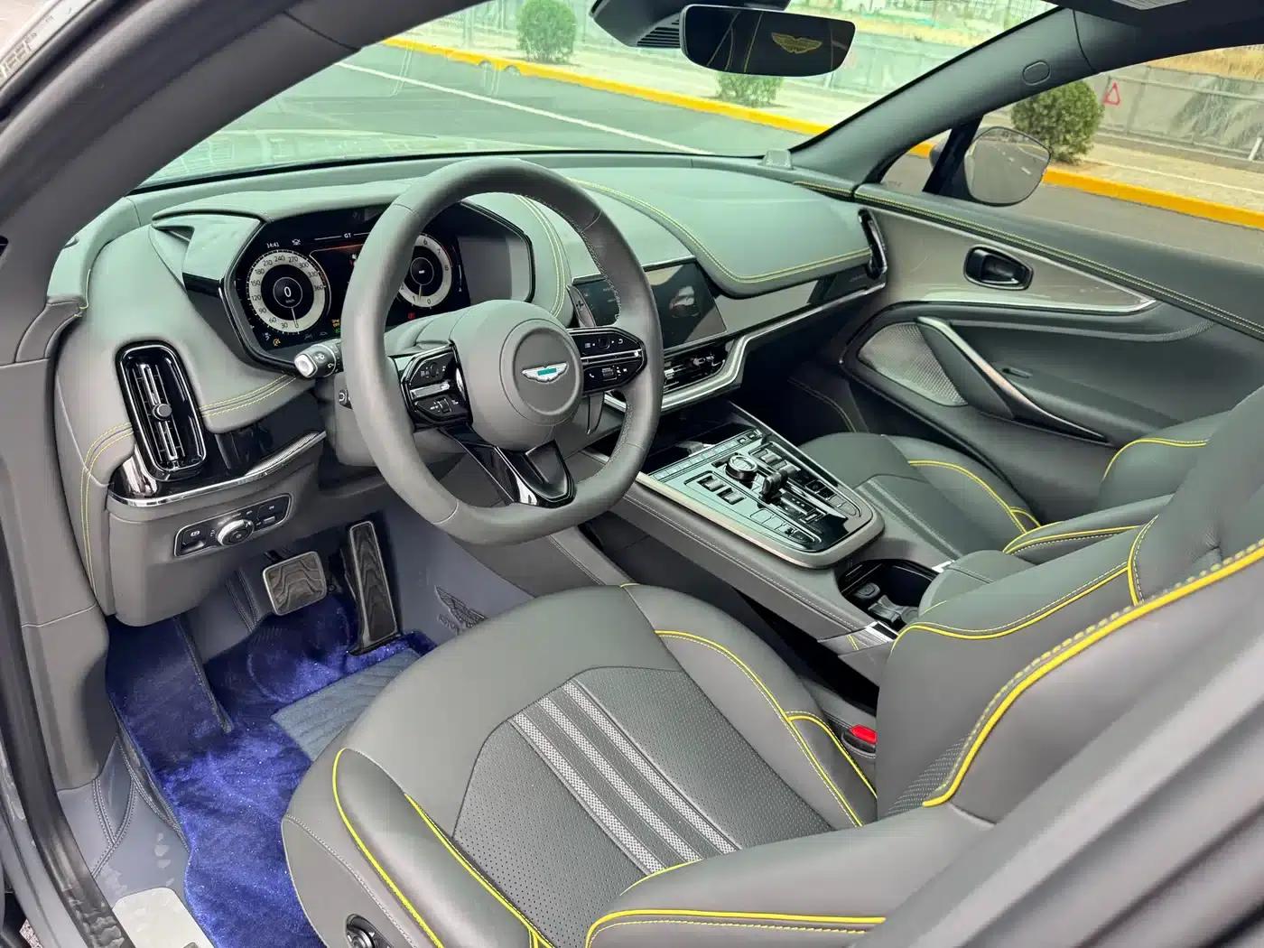 Aston Martin DBX 2025 4.0T V8 707 — миниатюра 13