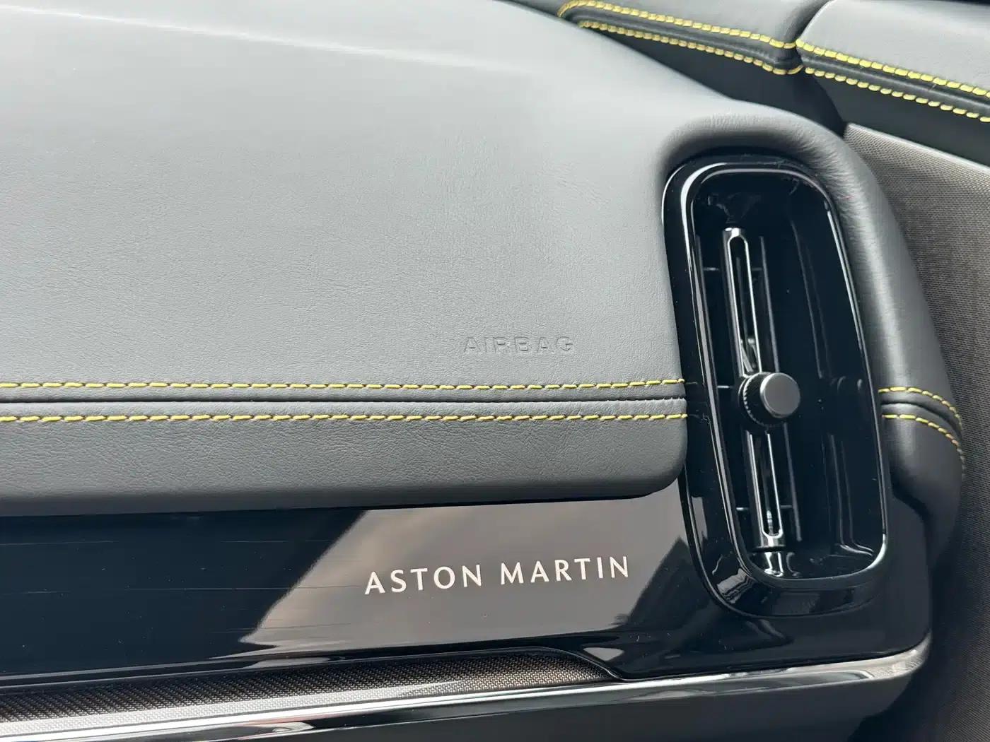 Aston Martin DBX 2025 4.0T V8 707 — миниатюра 18