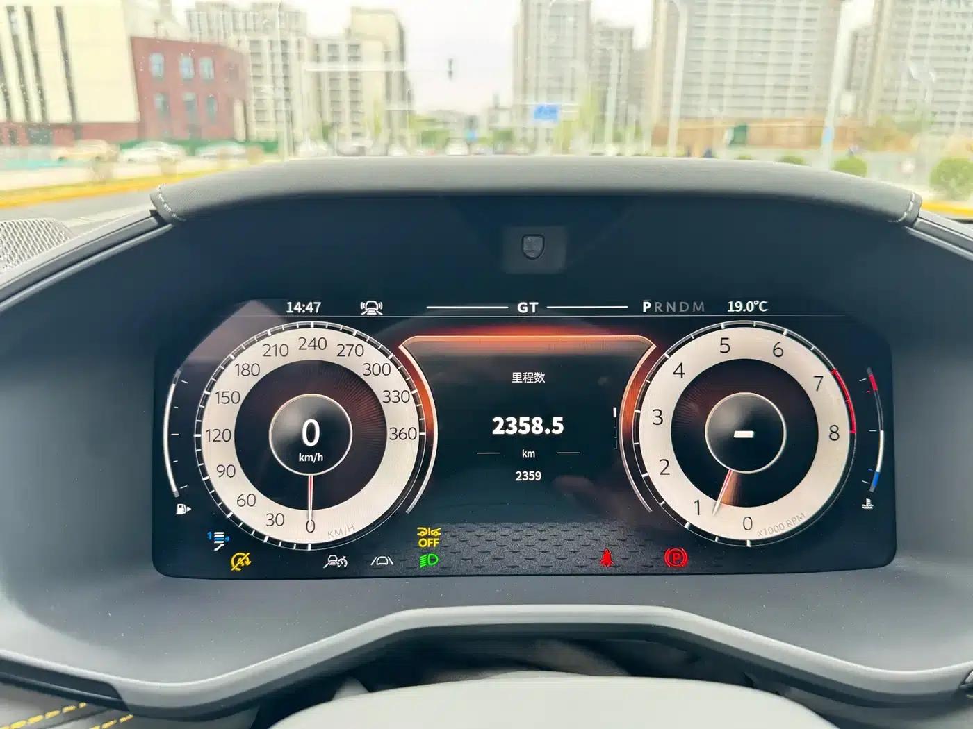 Aston Martin DBX 2025 4.0T V8 707 — миниатюра 19
