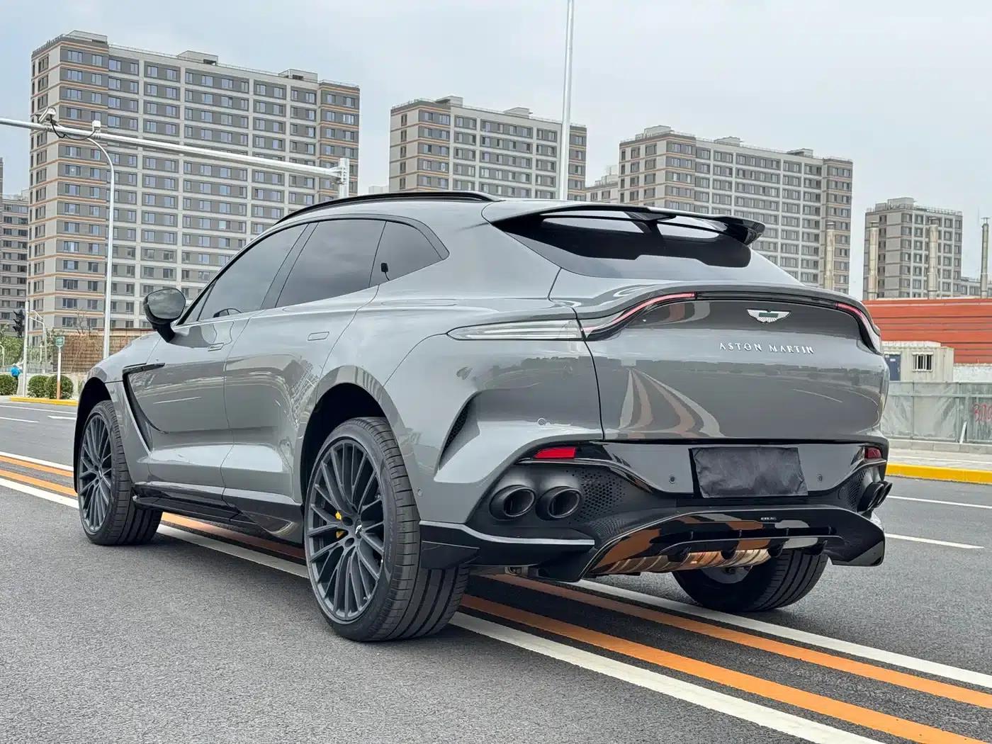 Aston Martin DBX 2025 4.0T V8 707 — миниатюра 7