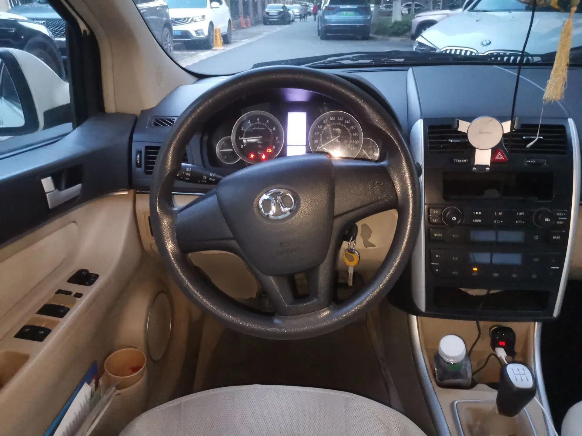 BAIC E Series 2013 Sedan 1.3L Manual Lotte Edition — миниатюра 11
