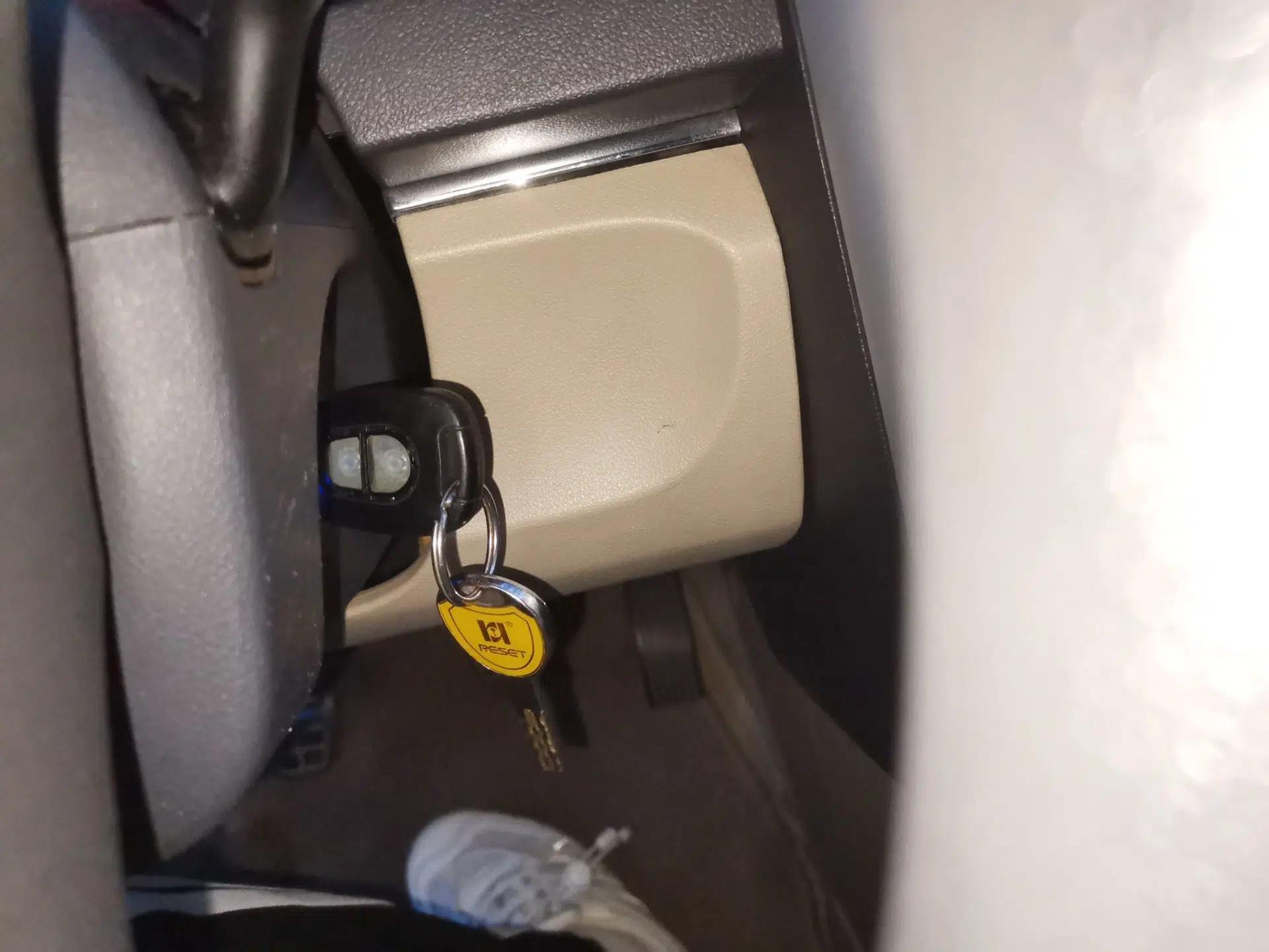 BAIC E Series 2013 Sedan 1.3L Manual Lotte Edition — миниатюра 9