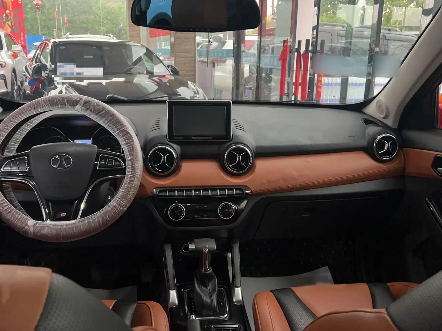 BAIC Senova X35 2016 1.5L Automatic Luxury Edition — миниатюра 14