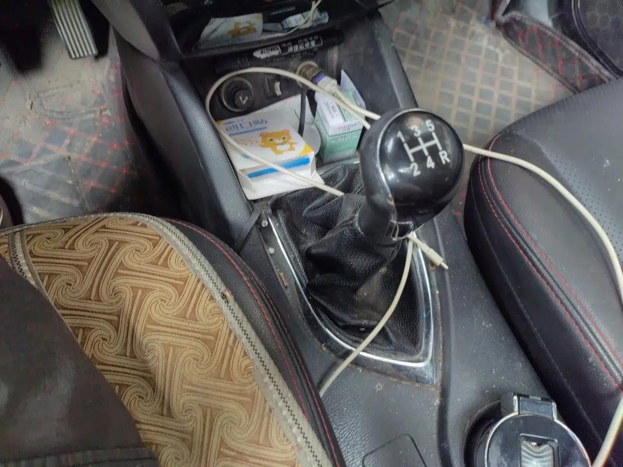 CHANGAN KAICHENG Oushang A600 2016 1.5L Manual Luxury 7-Seater — миниатюра 15