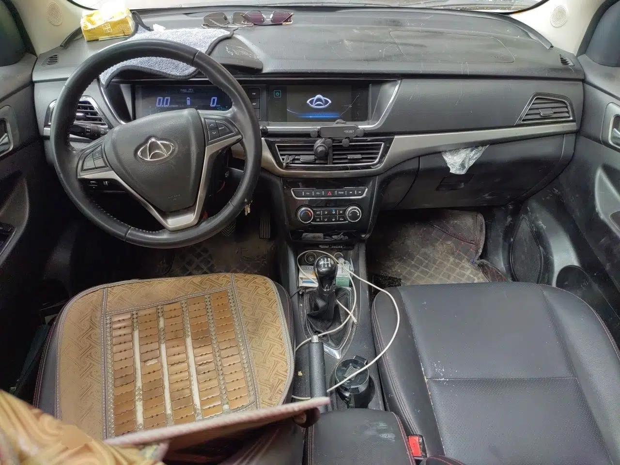 CHANGAN KAICHENG Oushang A600 2016 1.5L Manual Luxury 7-Seater — миниатюра 10