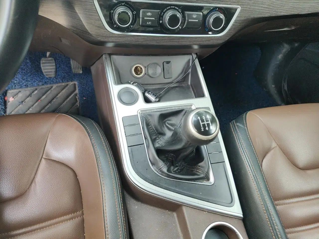 FORTHING SX6 2018 1.6L Manual Luxury Model — миниатюра 11