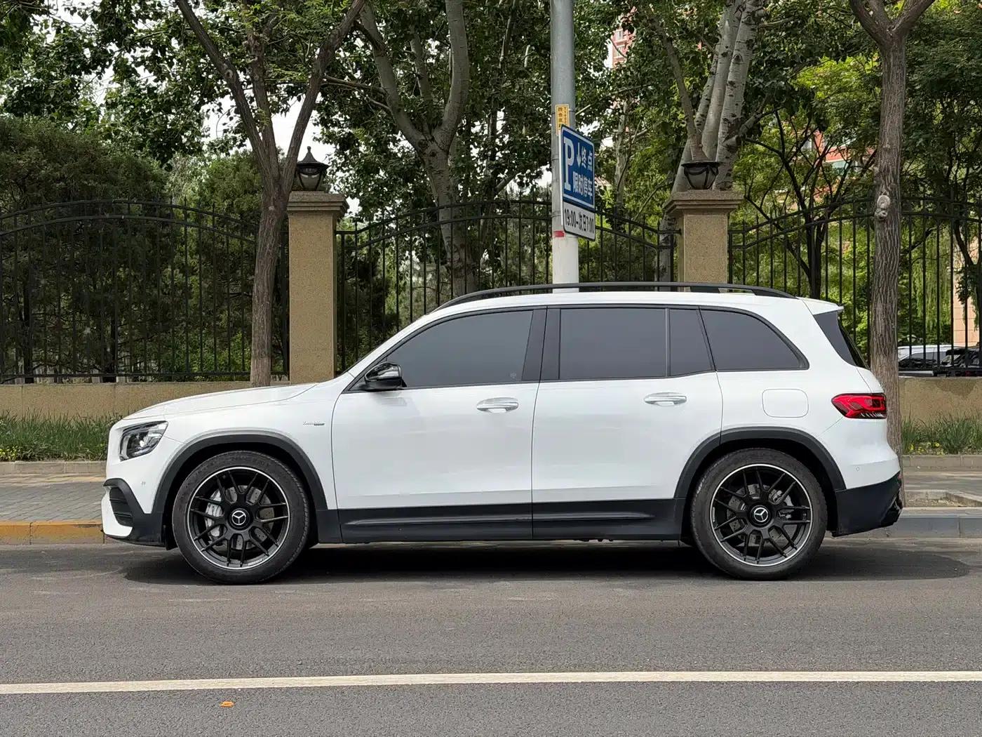 2023 Mercedes-Benz GLB AMG 35 4MATIC — миниатюра 3