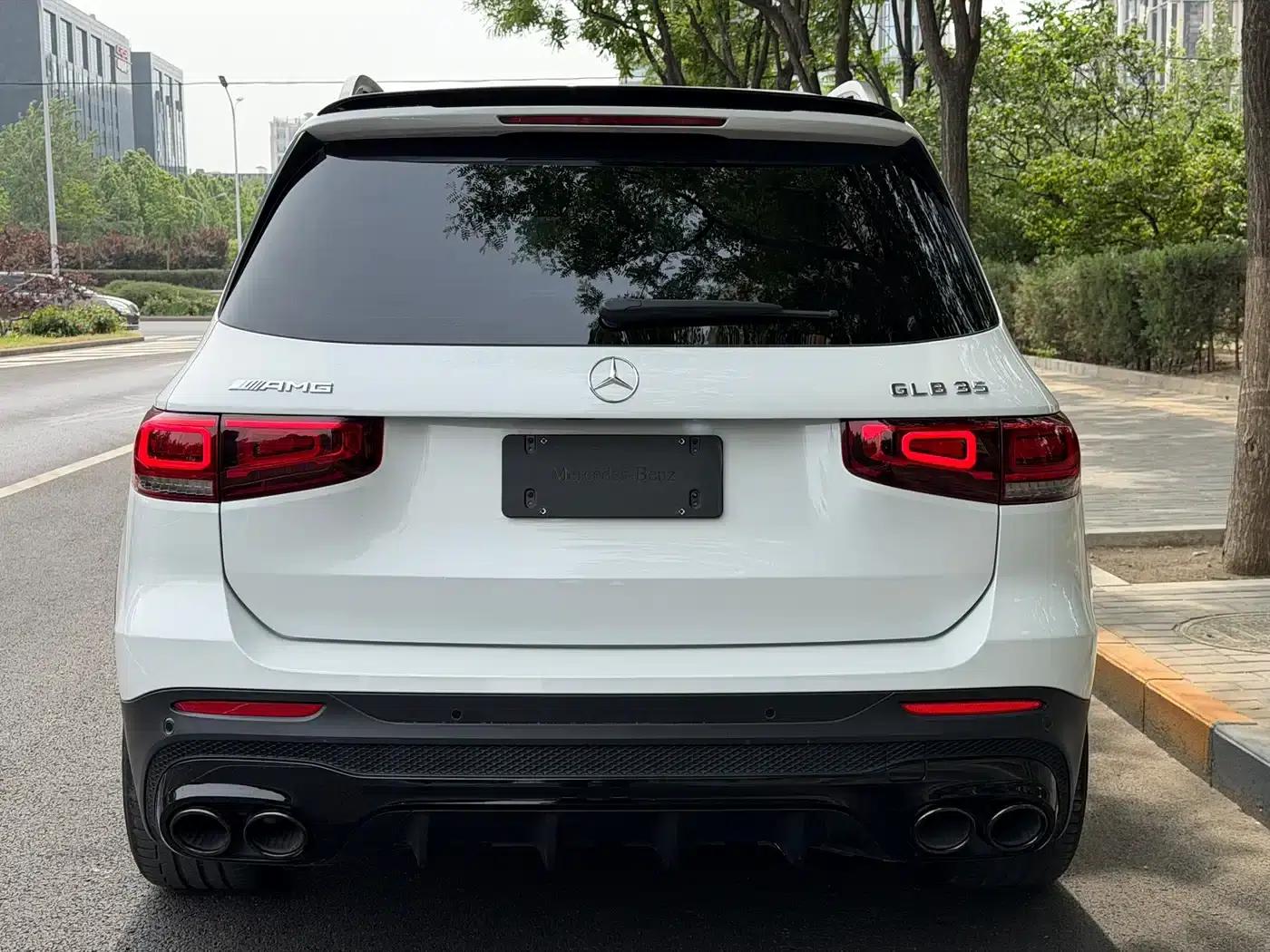 2023 Mercedes-Benz GLB AMG 35 4MATIC — миниатюра 4
