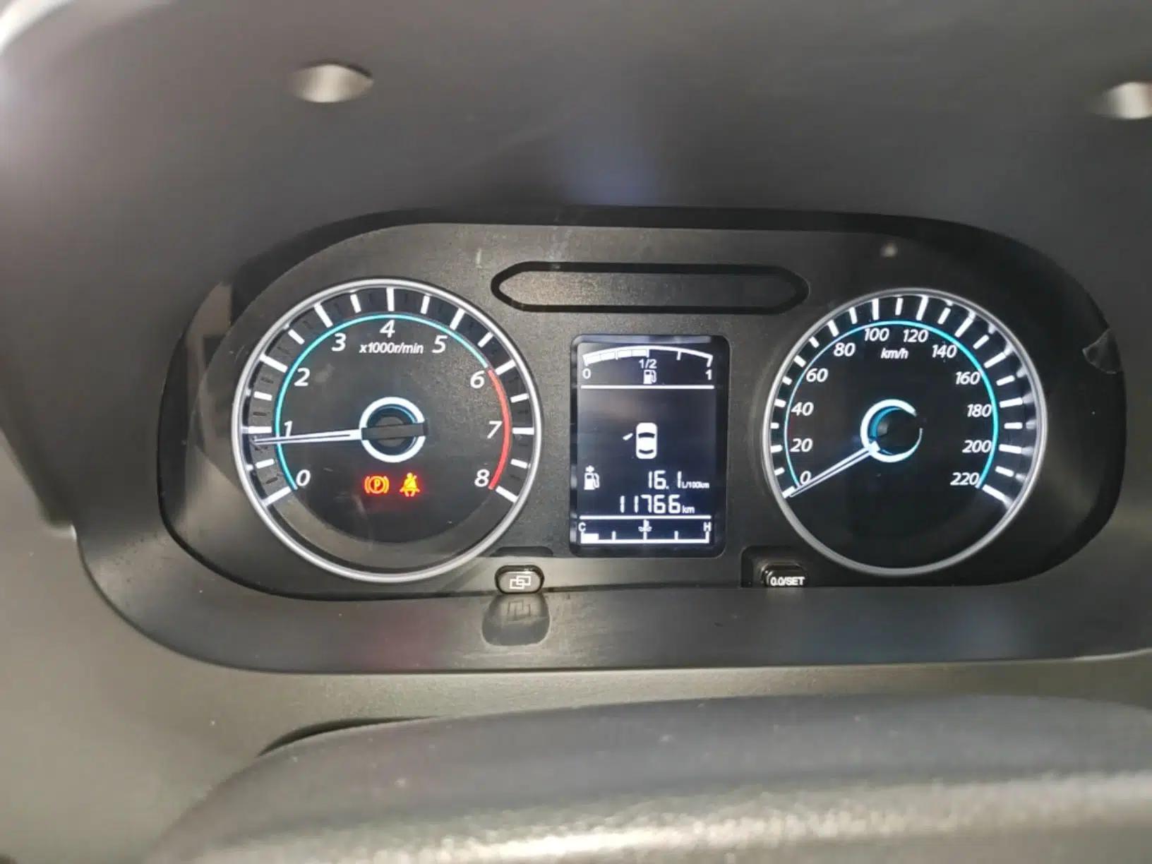FORTHING Joyear S50 2016 2.0L Manual Luxury Version — миниатюра 14