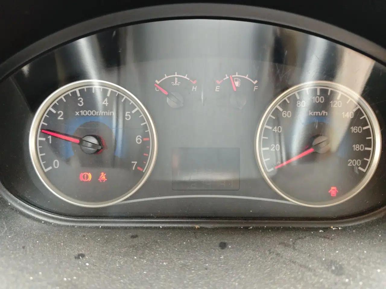 Dongfeng Fengon 330 2014 1.5L Manual Utility Version DK15 — миниатюра 12