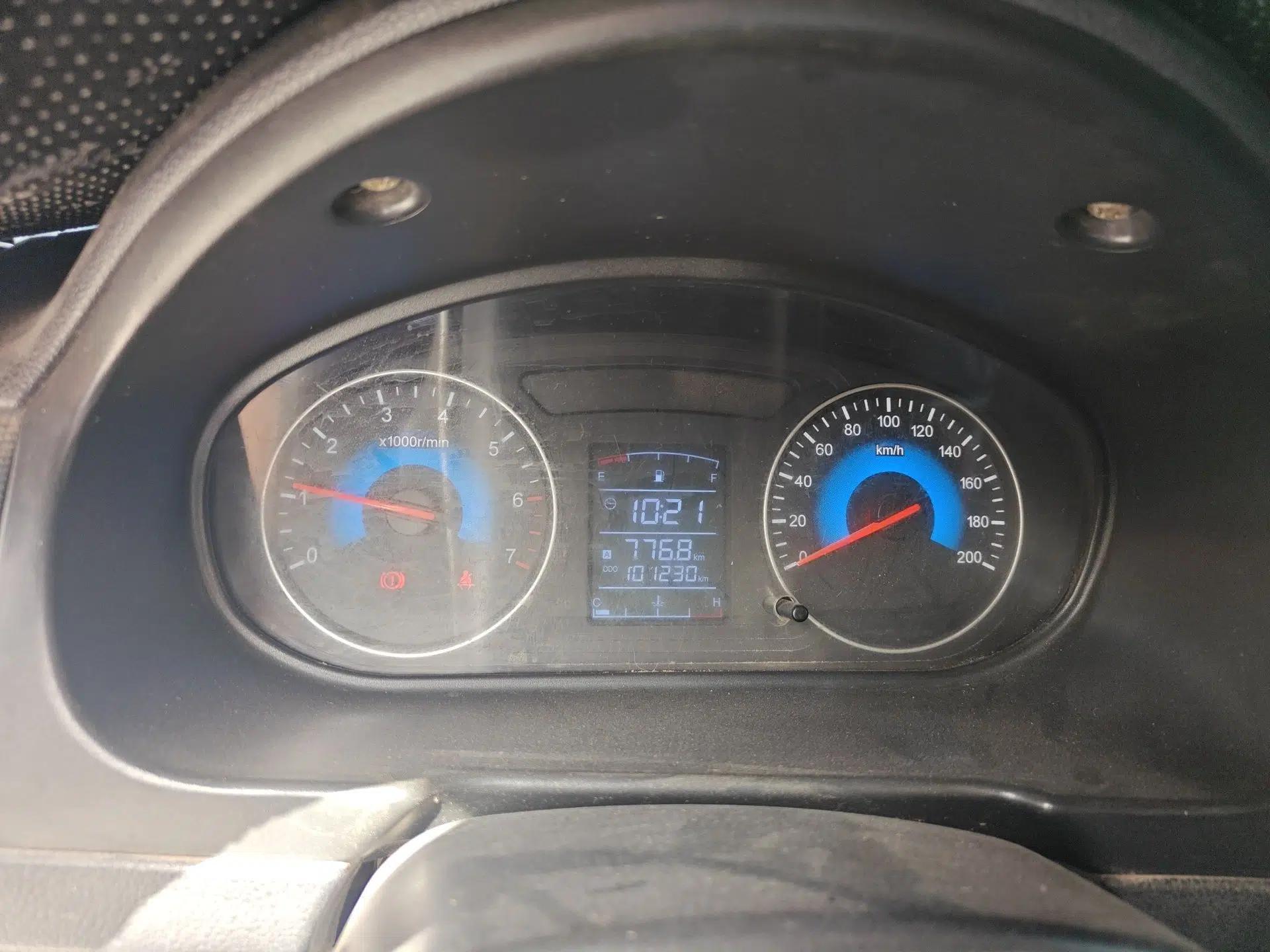 Dongfeng Fengon 330 2014 1.5L Manual Standard Edition DK15-02 — миниатюра 12