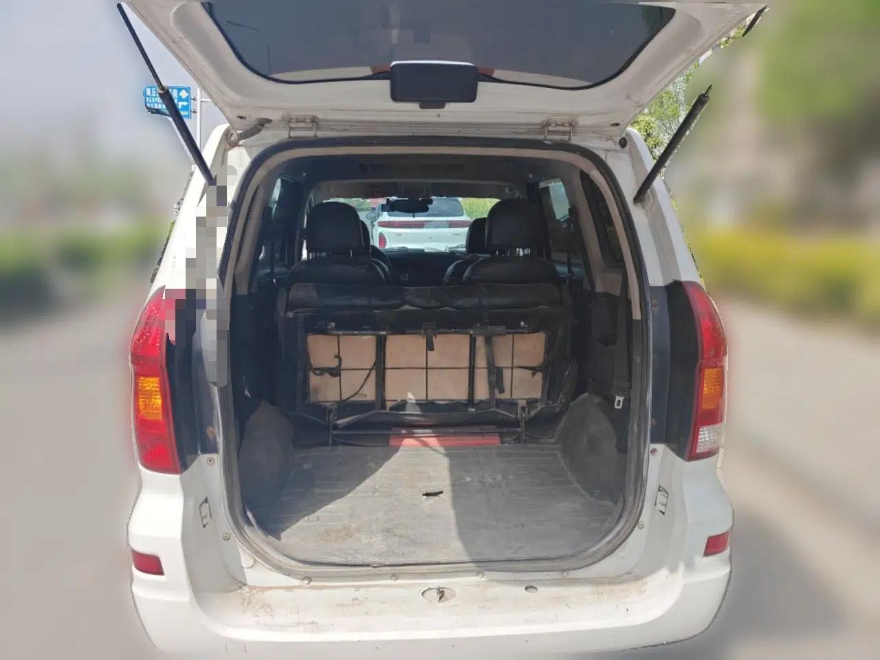 Dongfeng Fengon 330 2014 1.5L Manual Standard Edition DK15-02 — миниатюра 20
