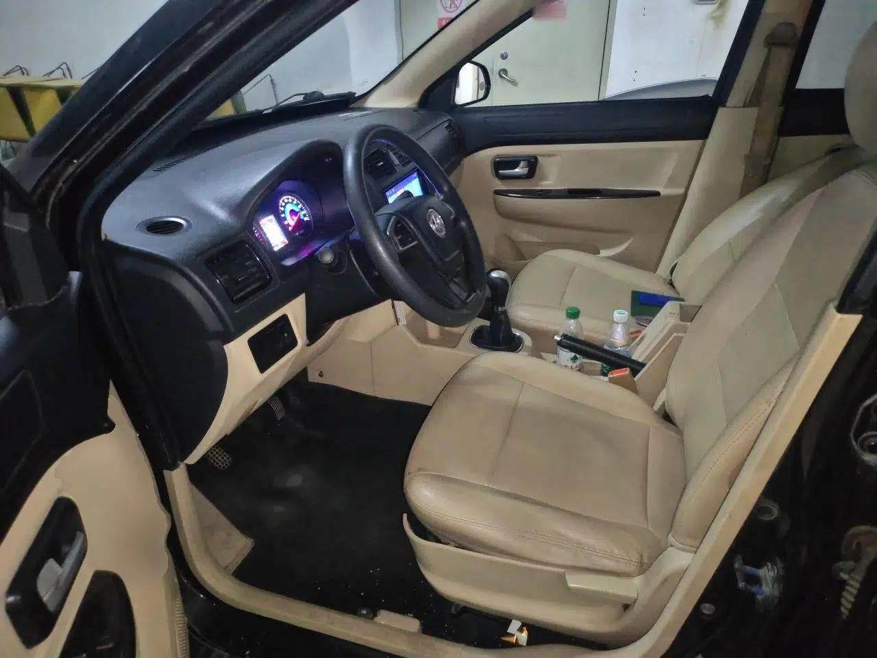 Dongfeng Fengon 370 2016 1.5L Manual Standard Edition SFG15-02 7 Seats — миниатюра 16
