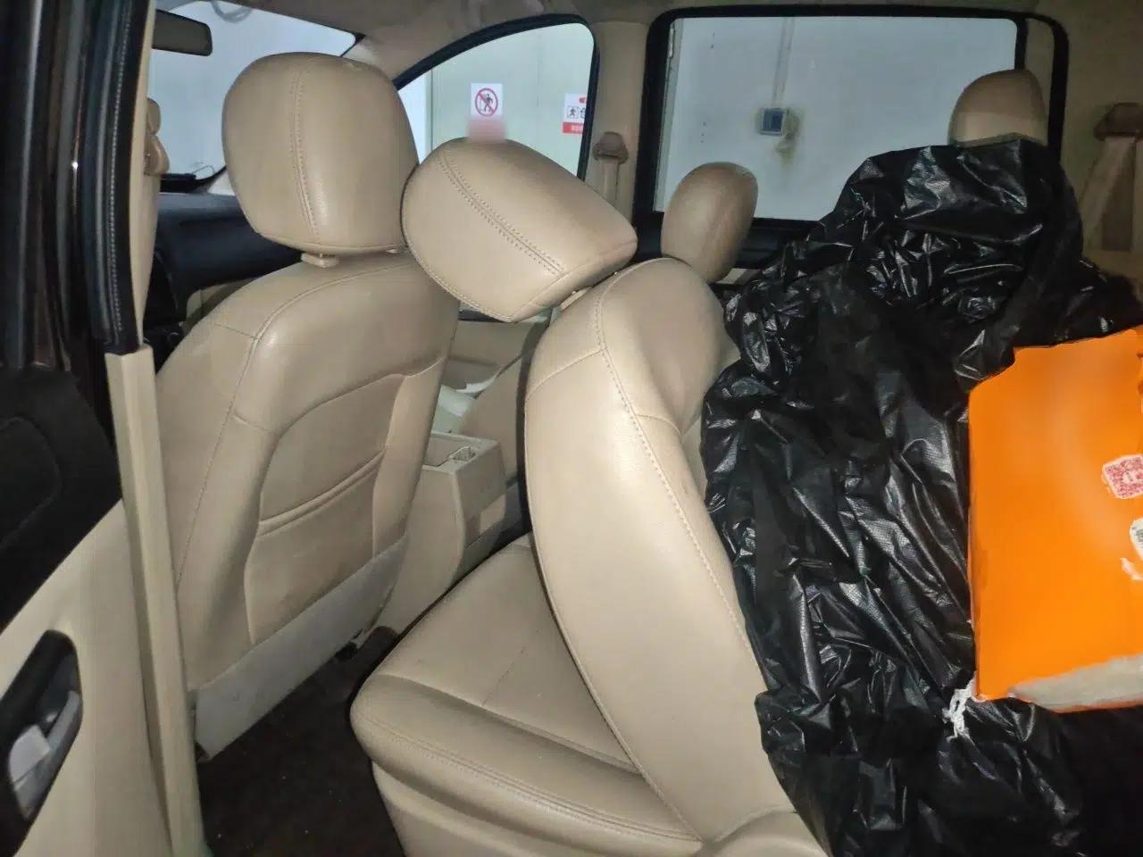 Dongfeng Fengon 370 2016 1.5L Manual Standard Edition SFG15-02 7 Seats — миниатюра 18