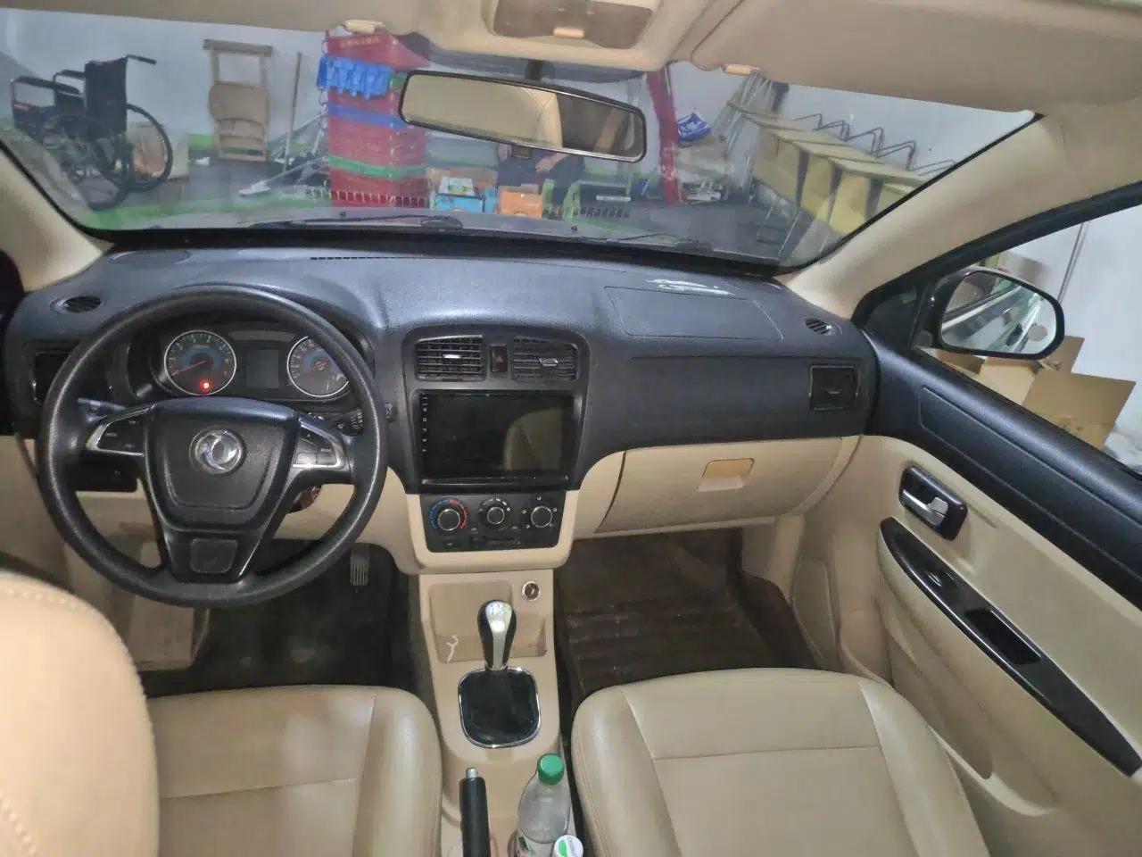 Dongfeng Fengon 370 2016 1.5L Manual Standard Edition SFG15-02 7 Seats — миниатюра 19
