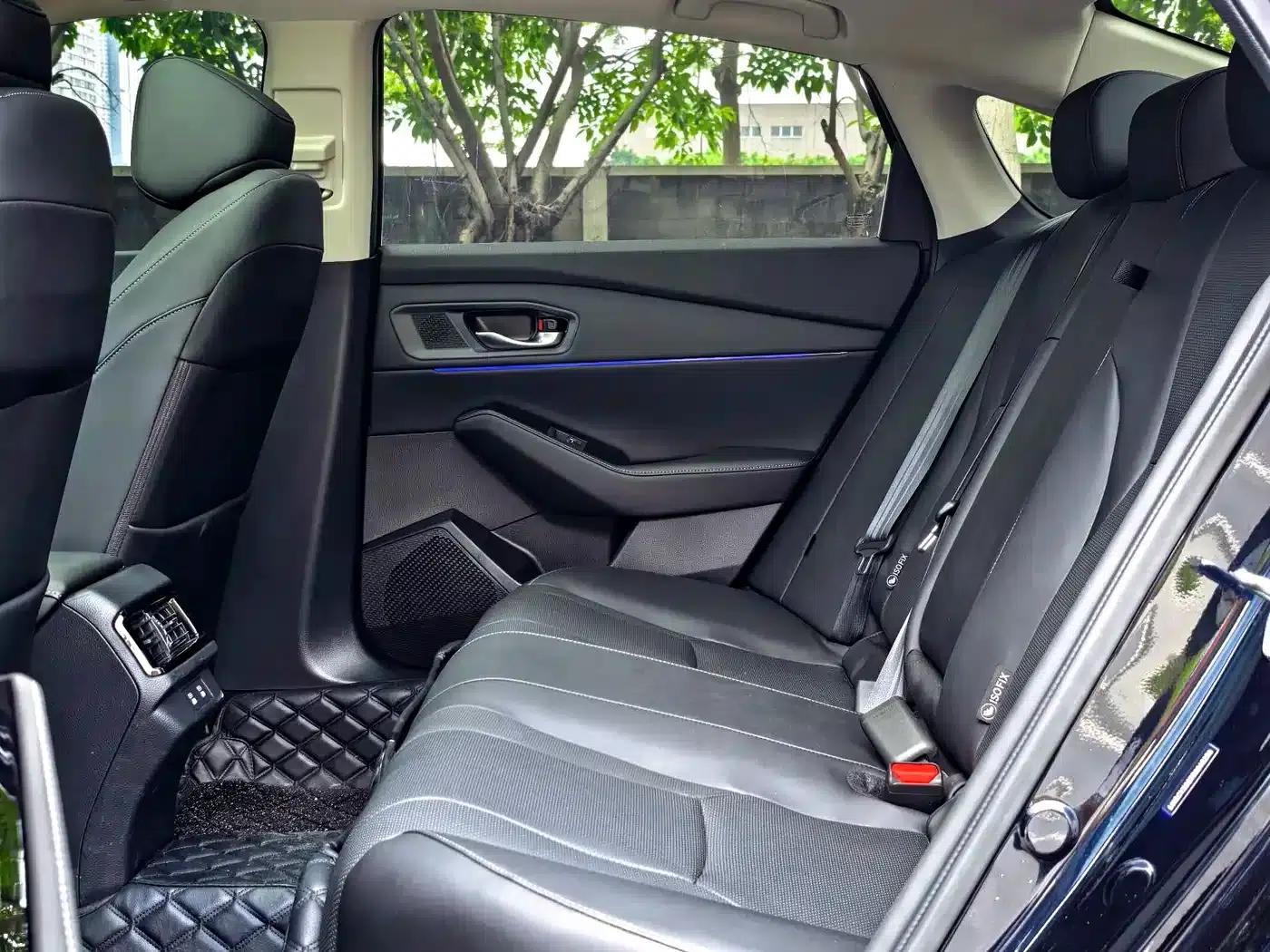 Accord PHEV 2025 2.0L e:PHEV Premium Edition — миниатюра 31
