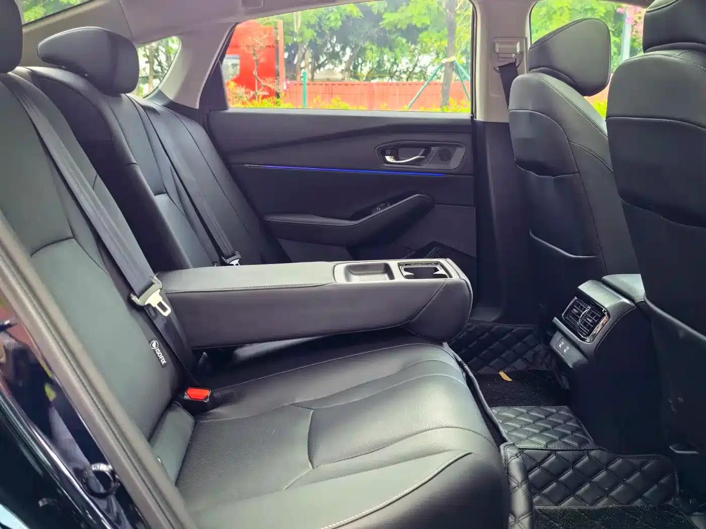Accord PHEV 2025 2.0L e:PHEV Premium Edition — миниатюра 36