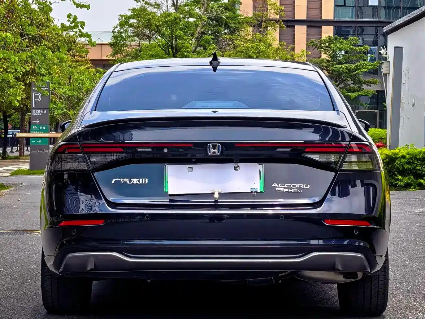 Accord PHEV 2025 2.0L e:PHEV Premium Edition — миниатюра 6