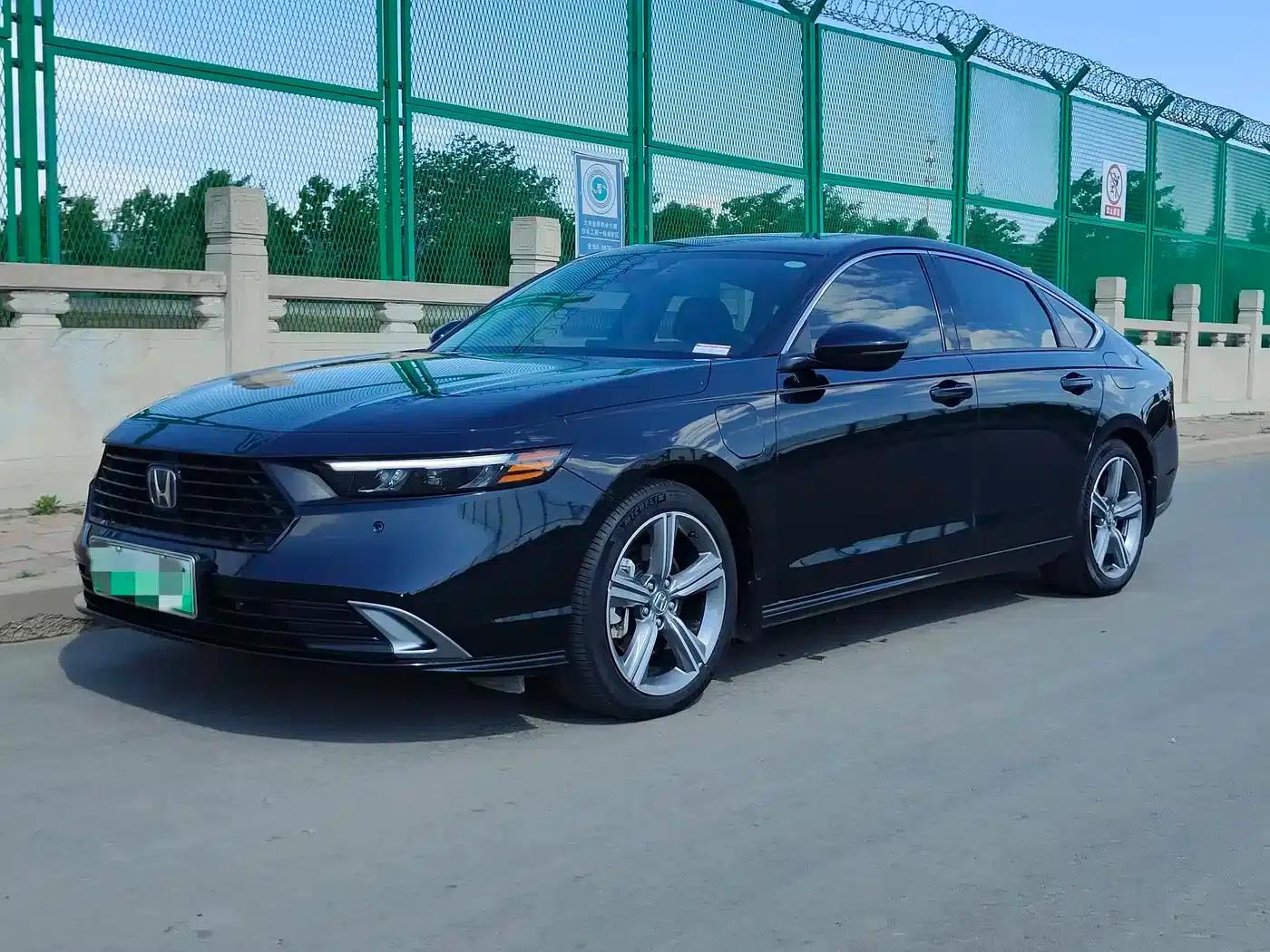 Accord PHEV 2023 2.0L e:PHEV Premium Edition — миниатюра 1