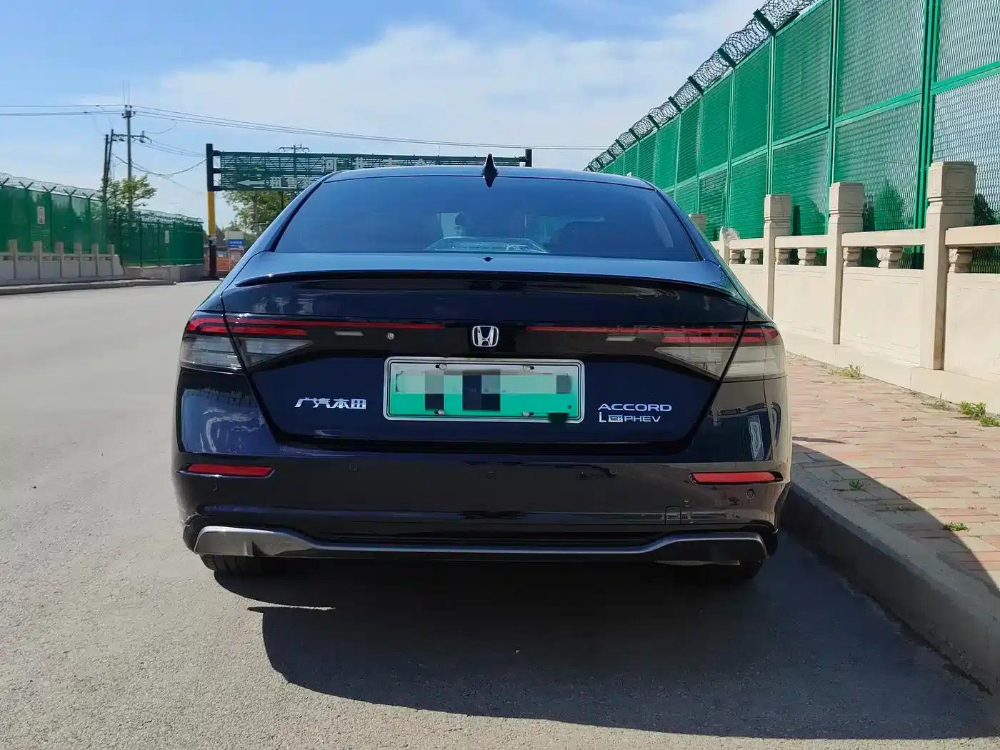 Accord PHEV 2023 2.0L e:PHEV Premium Edition — миниатюра 5
