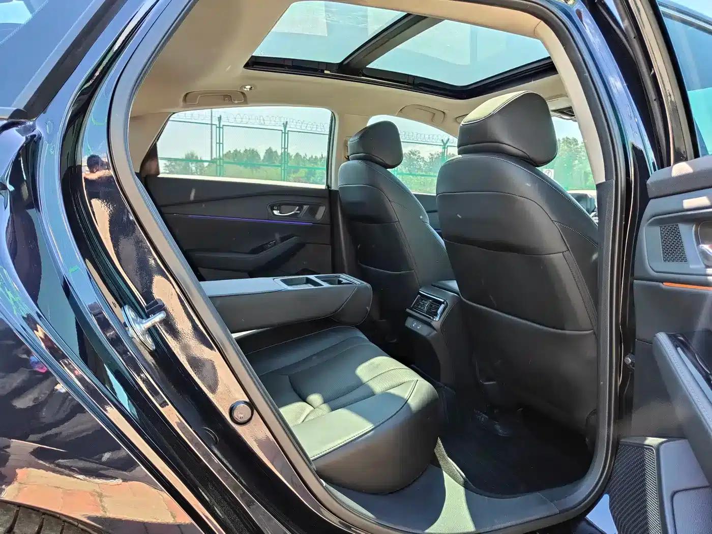 Accord PHEV 2023 2.0L e:PHEV Premium Edition — миниатюра 9