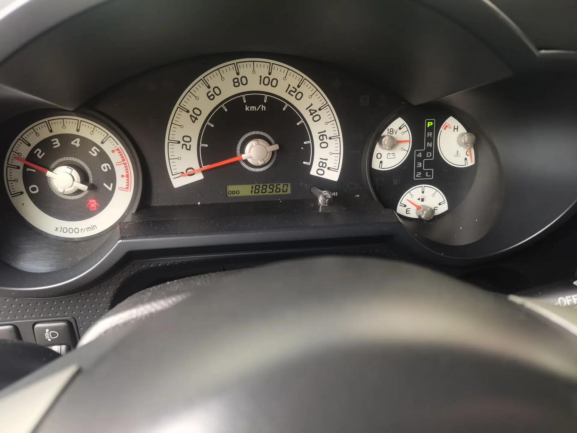 Toyota FJ Cruiser 2010 4.0L — миниатюра 13