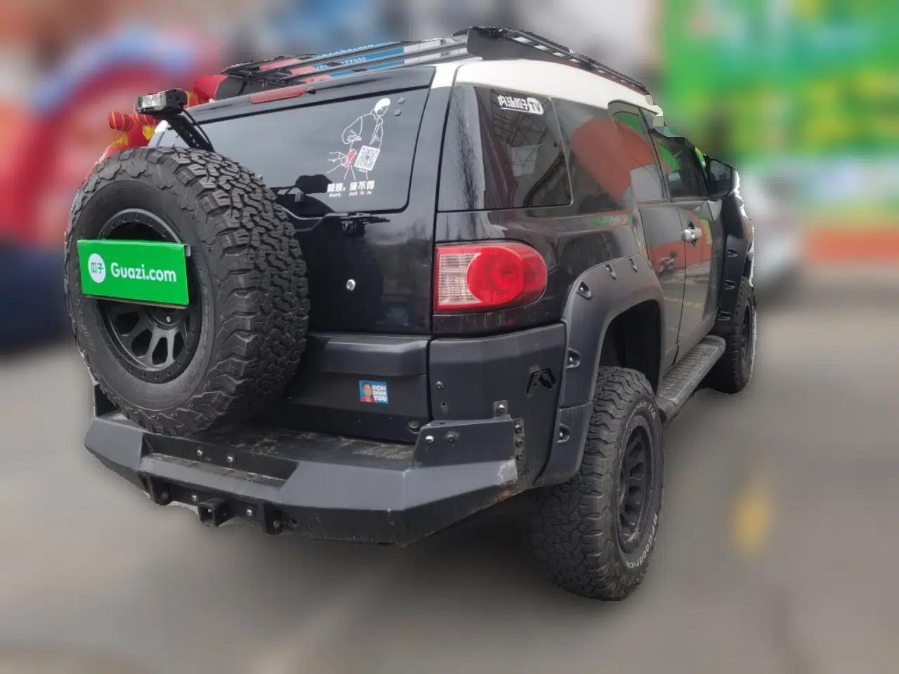 Toyota FJ Cruiser 2010 4.0L — миниатюра 6