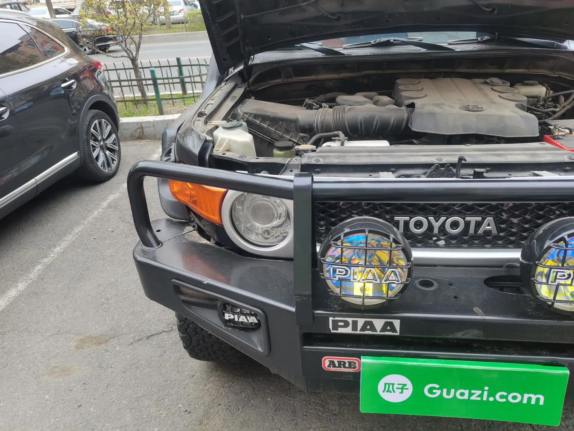 Toyota FJ Cruiser 2010 4.0L — миниатюра 7
