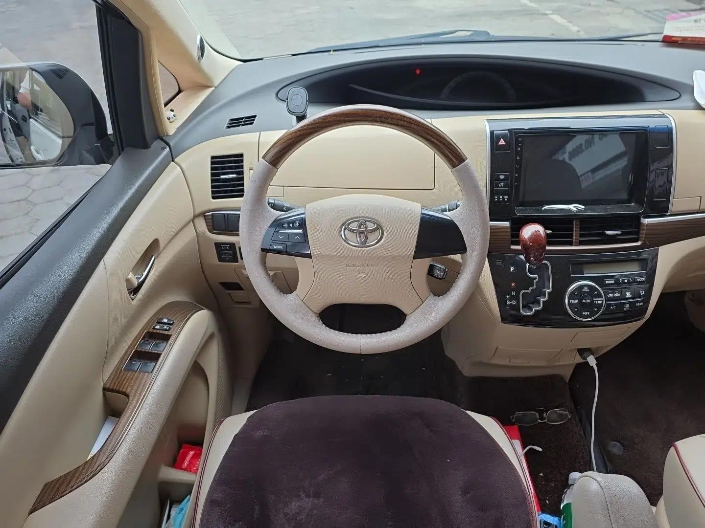 Toyota Previa  — миниатюра 11