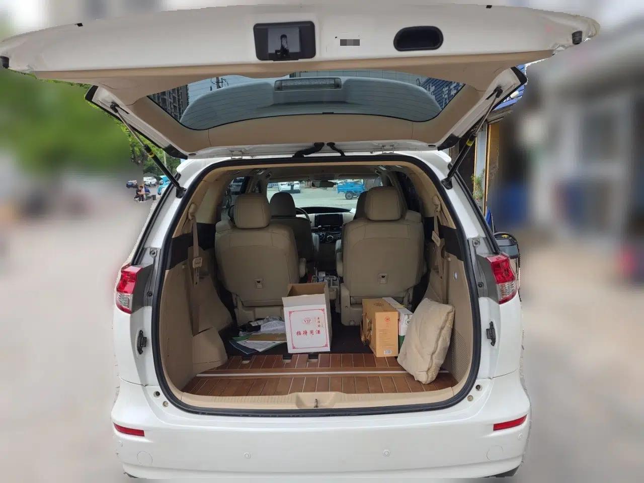 Toyota Previa  — миниатюра 20