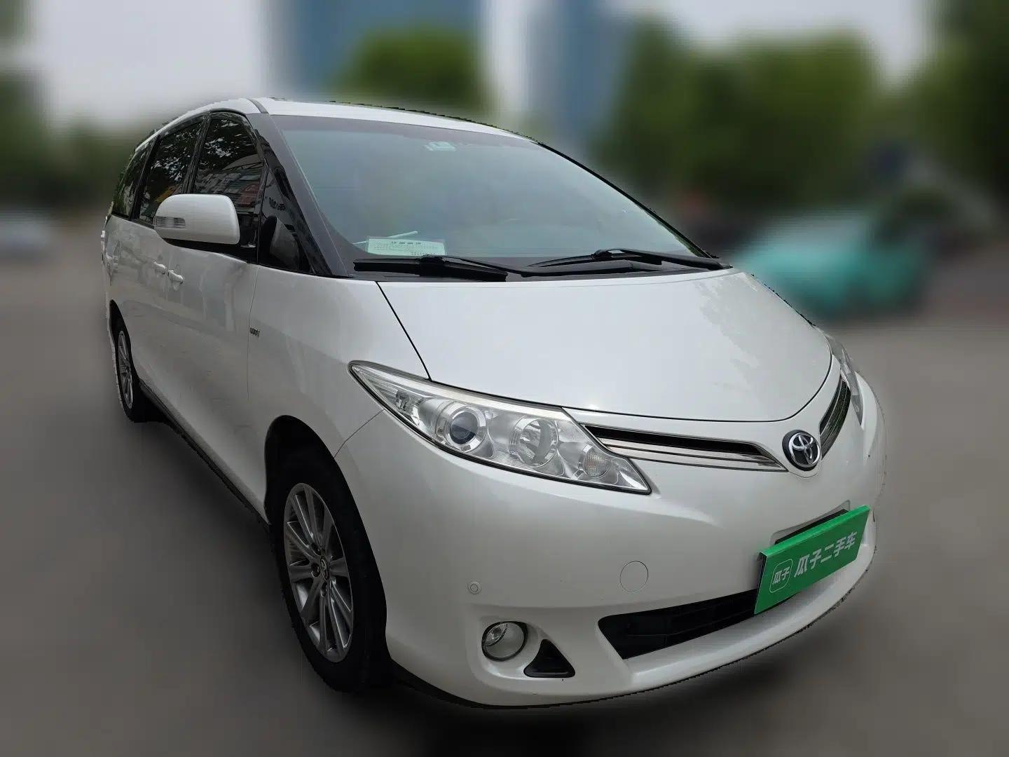 Toyota Previa  — миниатюра 3