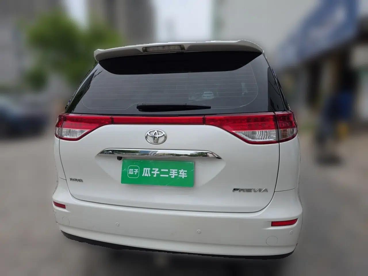 Toyota Previa  — миниатюра 5