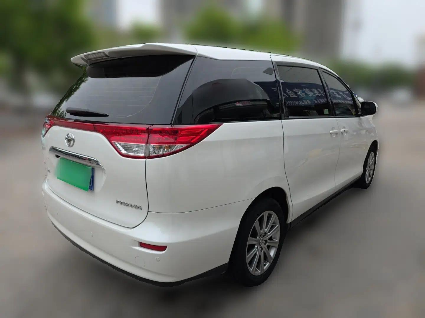 Toyota Previa  — миниатюра 6
