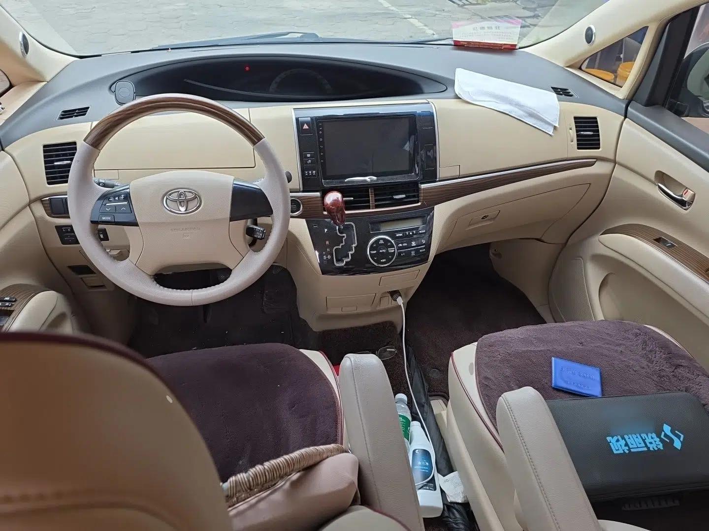 Toyota Previa  — миниатюра 10