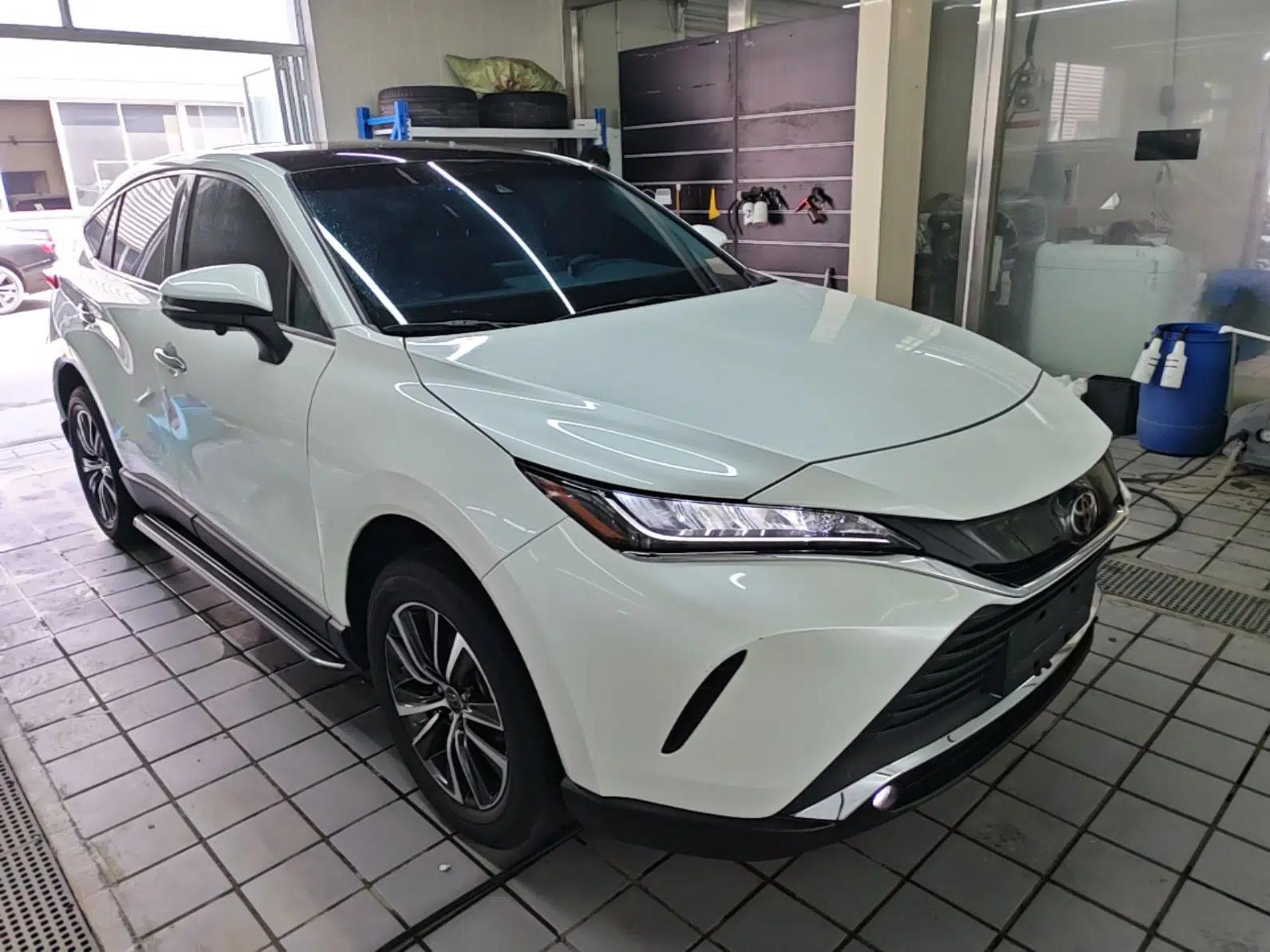 Toyota Harrier 2022 2.0L CVT Two-Wheel Drive Entry Version — миниатюра 3