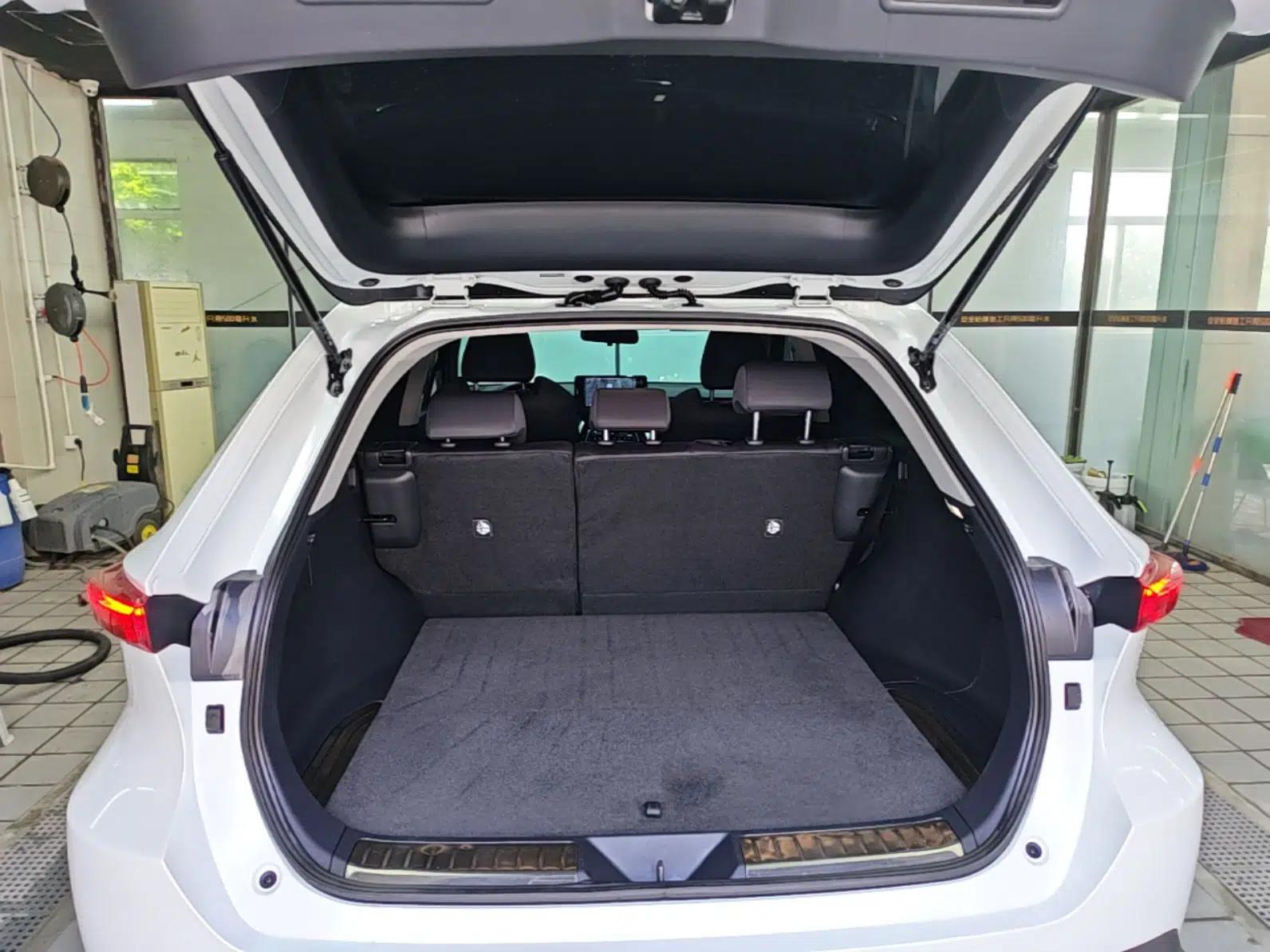 Toyota Harrier 2022 2.0L CVT Two-Wheel Drive Entry Version — миниатюра 22
