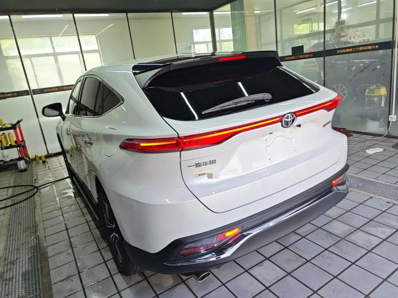Toyota Harrier 2022 2.0L CVT Two-Wheel Drive Entry Version — миниатюра 4